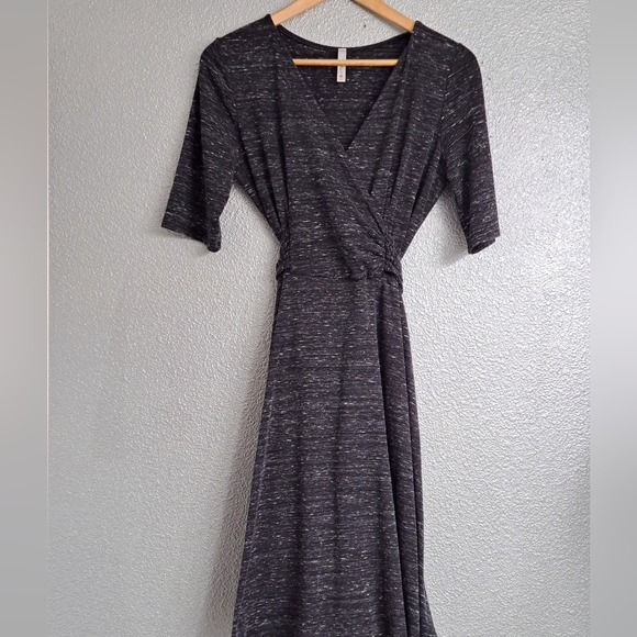 Gilli Dresses & Skirts - Gilli Faux Wrap Grey Heathered Dress Size L